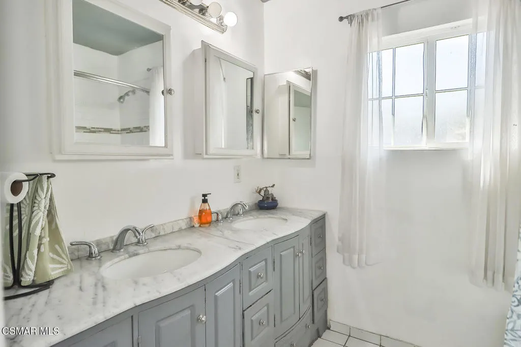 14827 Saticoy Street, Van Nuys, California 91405 home-pic-9